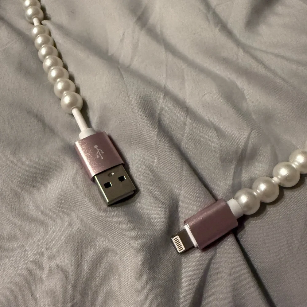 Elegant Pearl USB IPhone Charger Wire